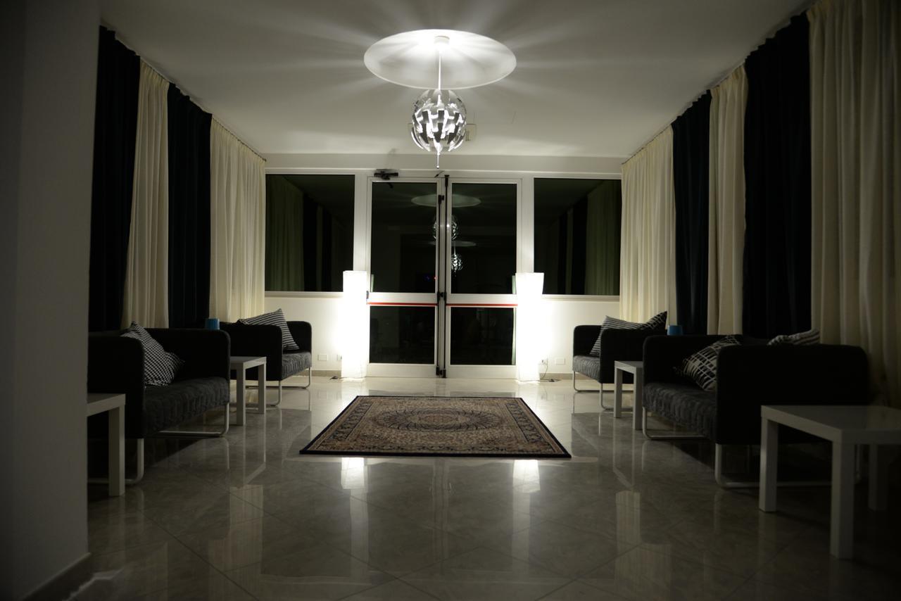 Infinity Hotel แชร์เวีย ภายนอก รูปภาพ